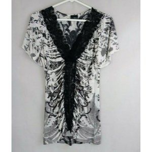 Daytrip Women's Black & White Rouched Blouse With Lace Accent Size Medium